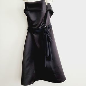 White House Black Market lined strapless dress with attached ribbon tie at waist